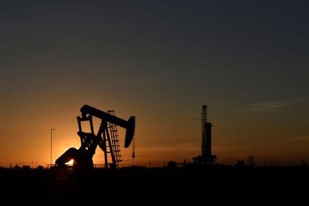 النفط يقفز لأعلى مستوياته في أسبوعين بعد إعلان ترامب انتهاء الاتفاق مع إيران 🛢️📈