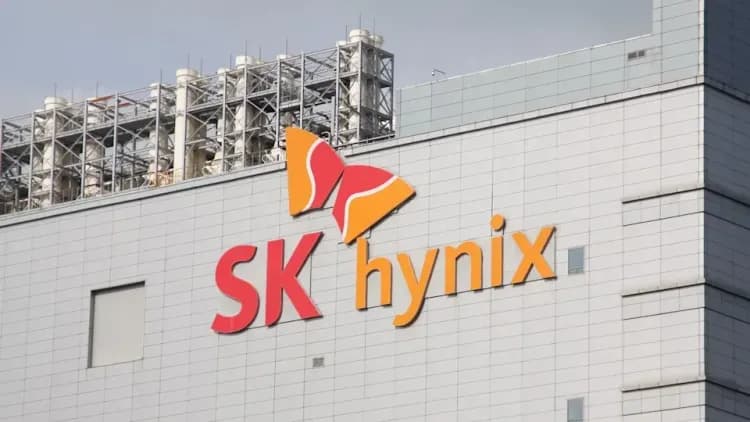 Solidigm التابعة لـSK Hynix تستعد لطرح أميركي قد يجمع 10 مليارات دولار بتقييم يصل إلى 100 مليار 💾🏦